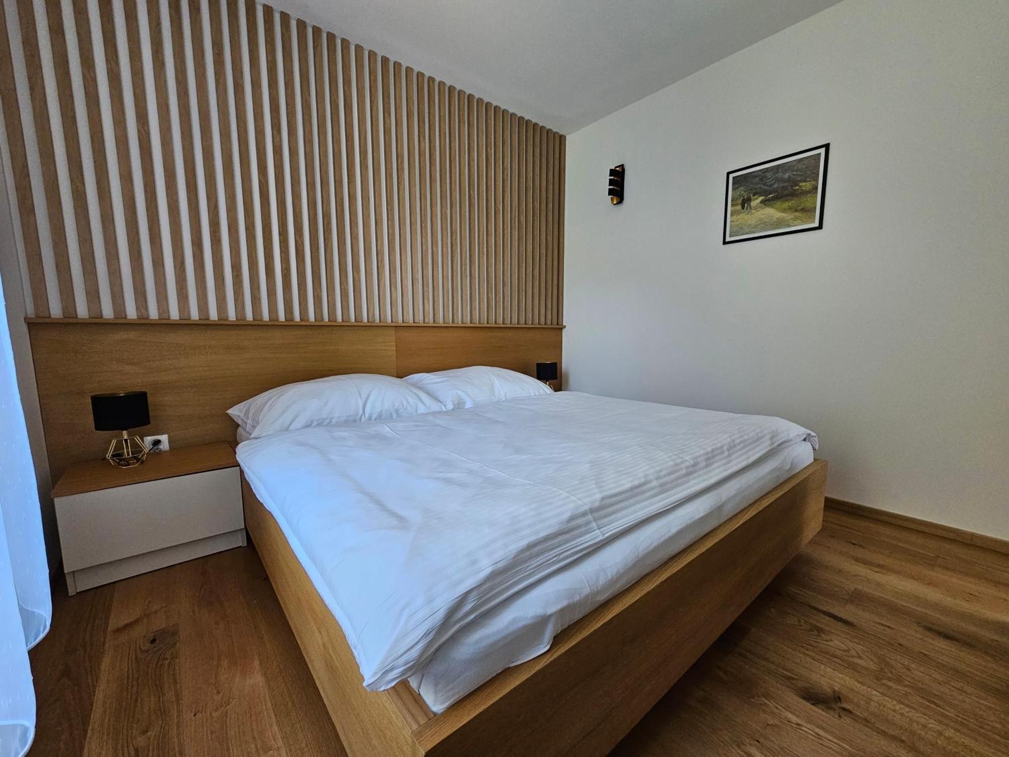 Budinski Apartmany & Wellness Липтовски-Микулаш Экстерьер фото