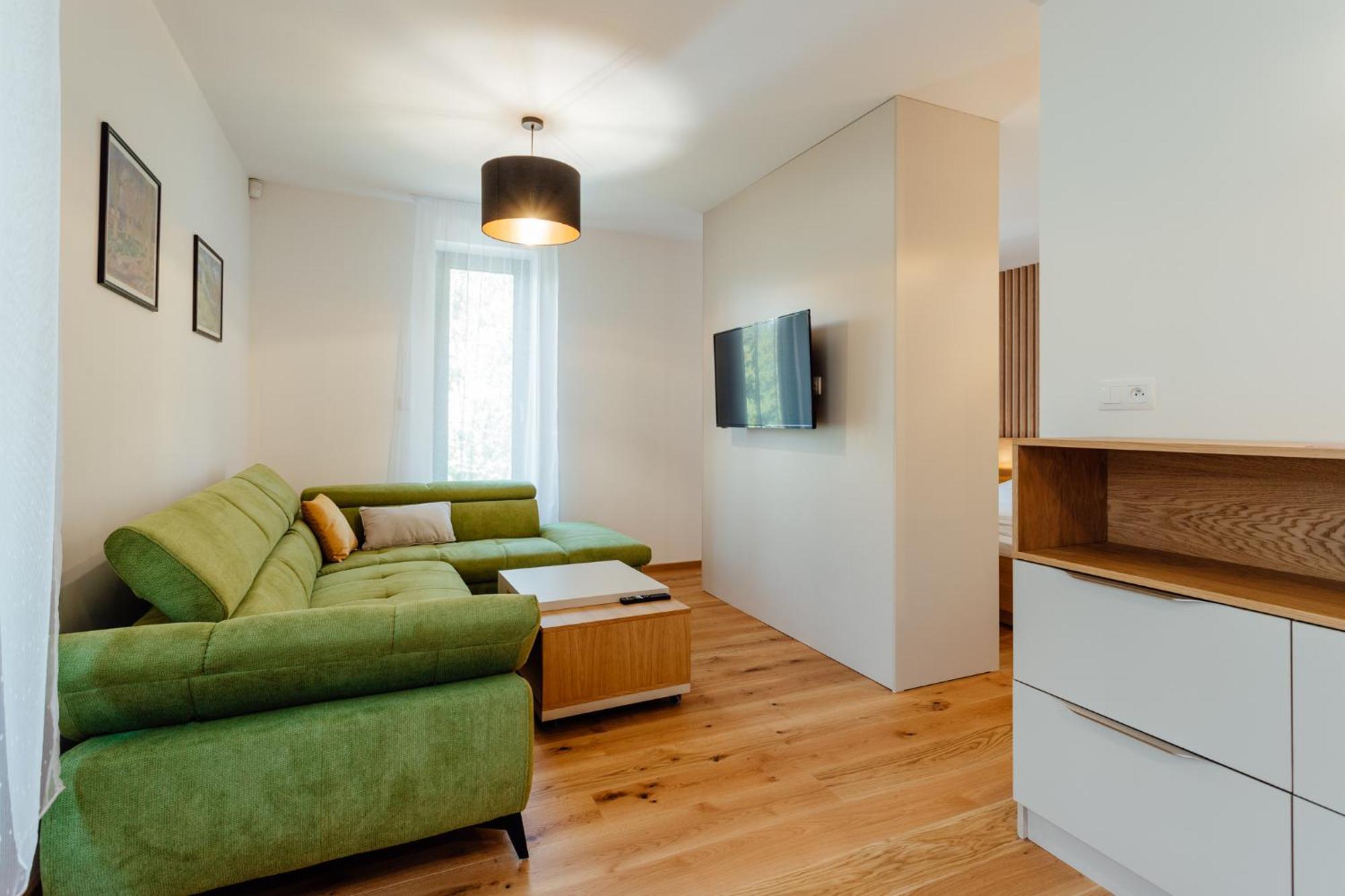 Budinski Apartmany & Wellness Липтовски-Микулаш Экстерьер фото